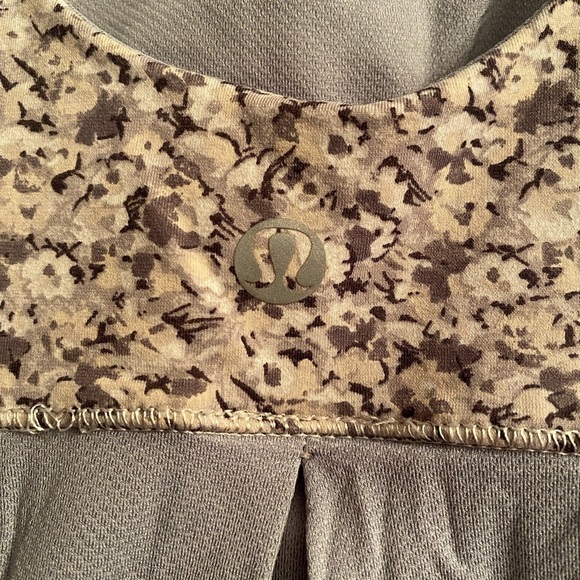 Lululemon Elevate Tank in Ambient Grey and Petite Fleur Silver Spoon Tank Top - Picture 11 of 13